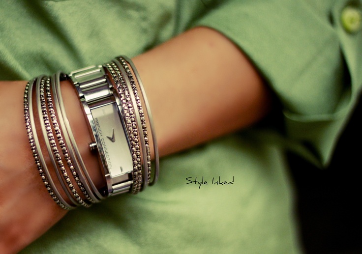 Bangle Bracelets Stacking Ideas for a Chic Look