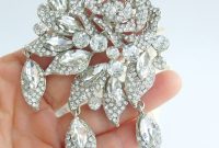 Brooches for Bridal Wear Elegant Finishing Touches