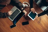 Efek Teknologi Terhadap Kesehatan Mental Pengguna